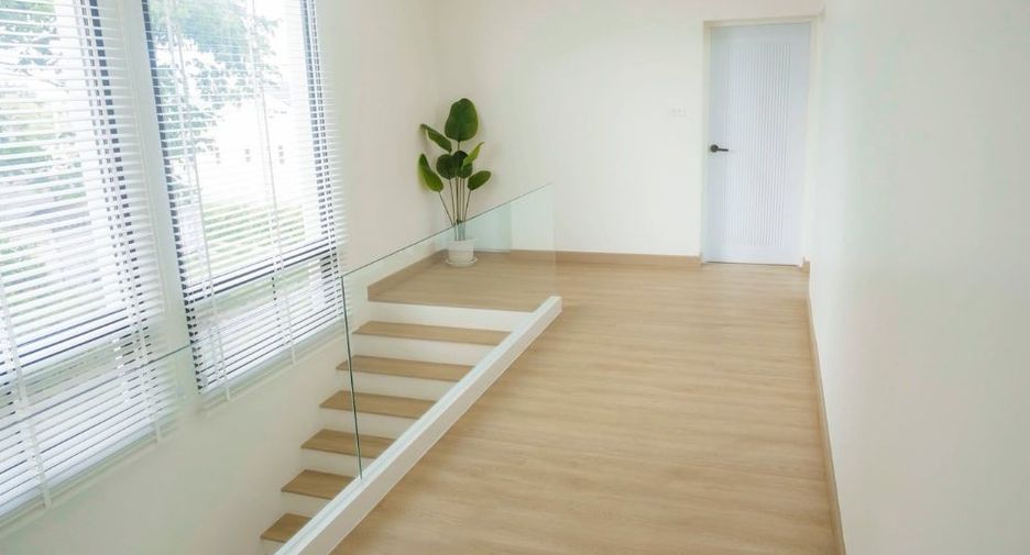 Casa en venta de 4 habitaciones en Mueang Chiang Mai, Chiang Mai