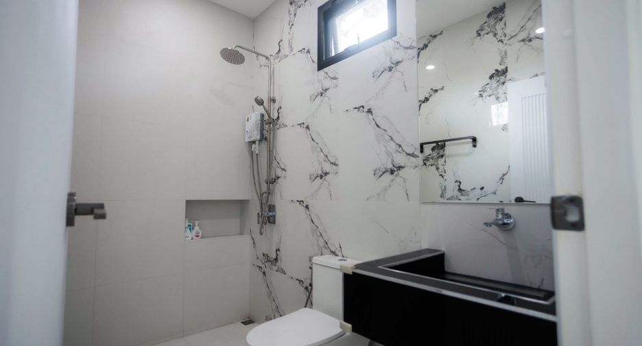 Casa en venta de 4 habitaciones en Mueang Chiang Mai, Chiang Mai