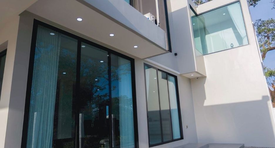 Casa en venta de 4 habitaciones en Mueang Chiang Mai, Chiang Mai