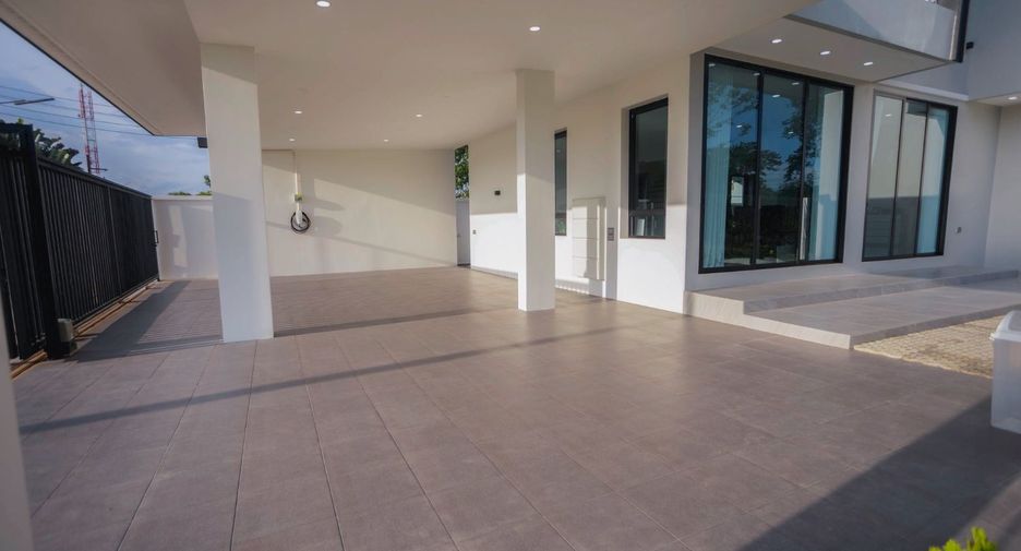 Casa en venta de 4 habitaciones en Mueang Chiang Mai, Chiang Mai
