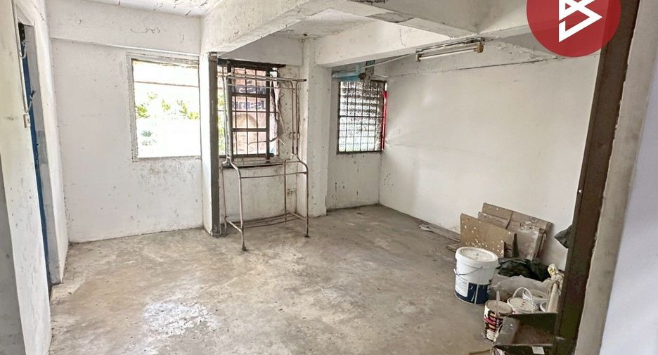 Local comercial en venta de 6 habitaciones en Bang Phli, Samut Prakan