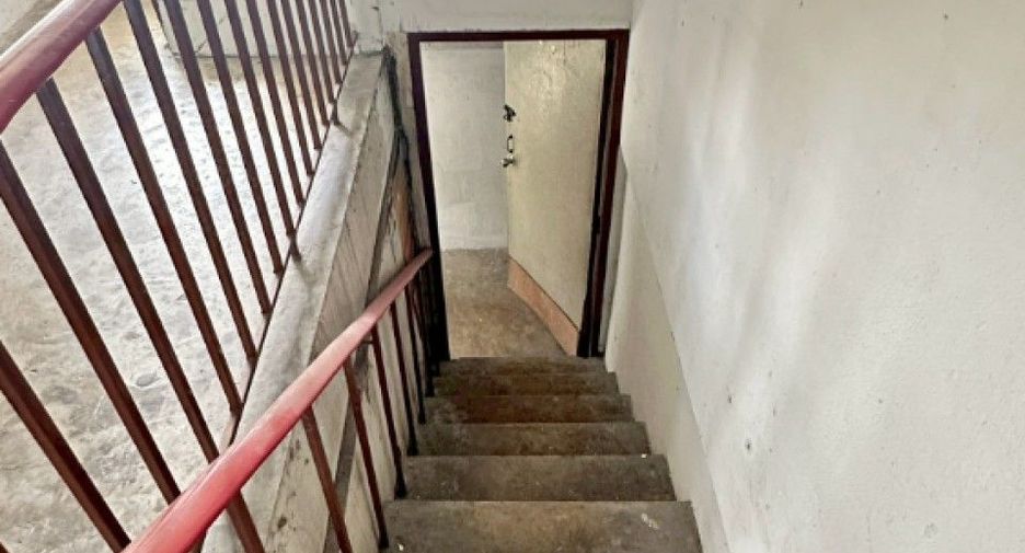 Local comercial en venta de 6 habitaciones en Bang Phli, Samut Prakan