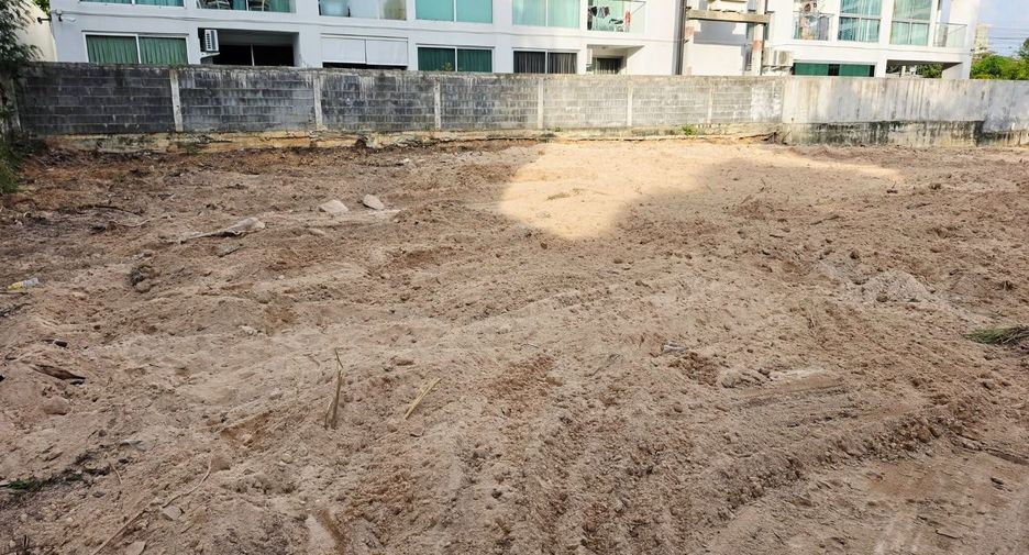 出售 土地 在 Pratumnak, 芭提雅