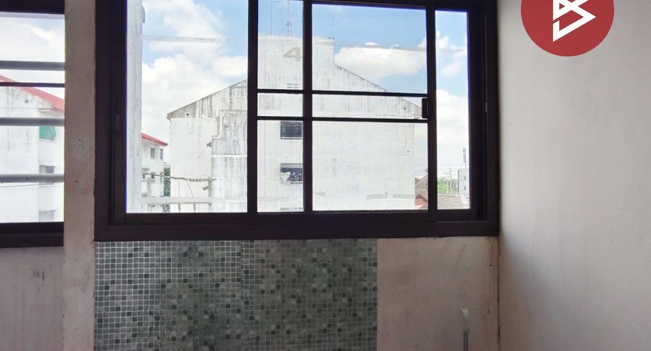 Wohnung zum Kauf mit 1 Zimmer in Sam Phran, Nakhon Pathom
