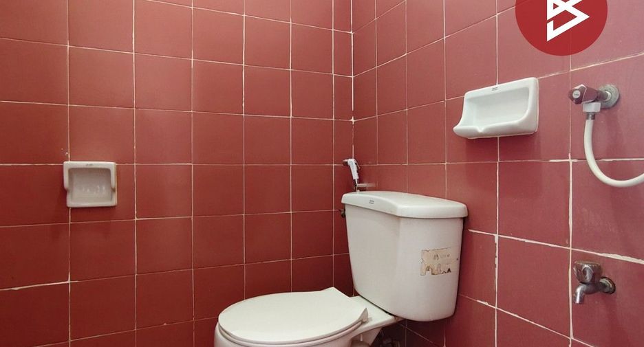Wohnung zum Kauf mit 1 Zimmer in Sam Phran, Nakhon Pathom