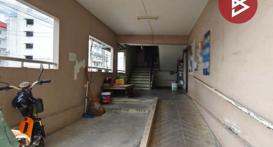 Wohnung zum Kauf mit 1 Zimmer in Sam Phran, Nakhon Pathom