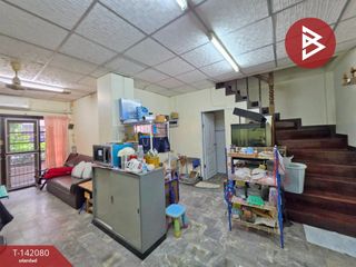 Casa adosada en venta de 8 habitaciones en Thung Khru, Bangkok