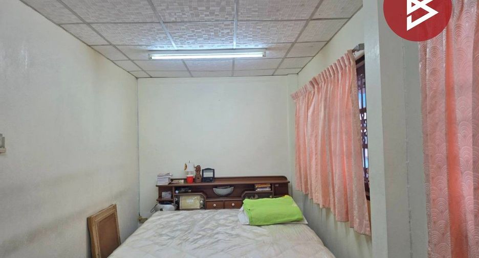 Casa adosada en venta de 8 habitaciones en Thung Khru, Bangkok