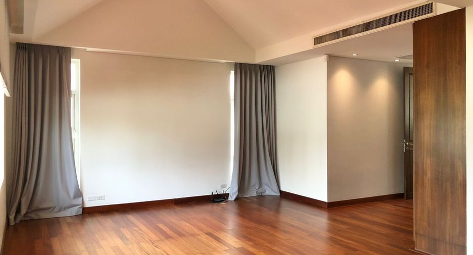 ให้เช่า 4 ห้องนอน บ้านเดี่ยว ใน วัฒนา, กรุงเทพฯ