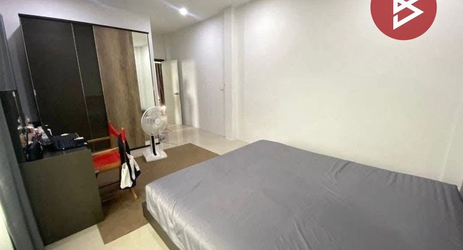 出售 公寓 独立屋 在 Phan Thong, Chon Buri