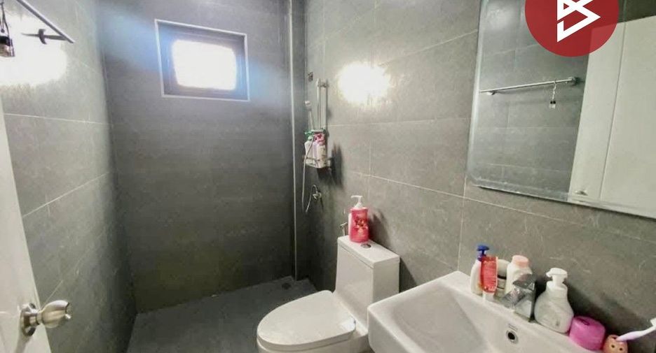 出售 公寓 独立屋 在 Phan Thong, Chon Buri