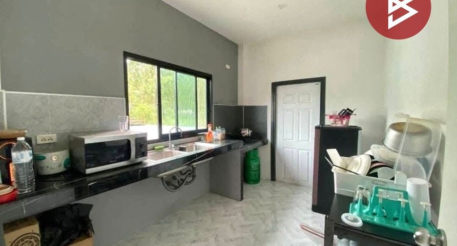 出售 公寓 独立屋 在 Phan Thong, Chon Buri