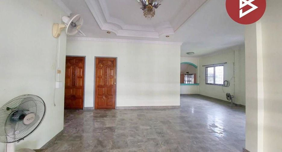 For sale 3 bedrooms house in Mueang Nakhon Si Thammarat, Nakhon Si Thammarat