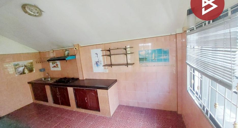 For sale 3 bedrooms house in Mueang Nakhon Si Thammarat, Nakhon Si Thammarat