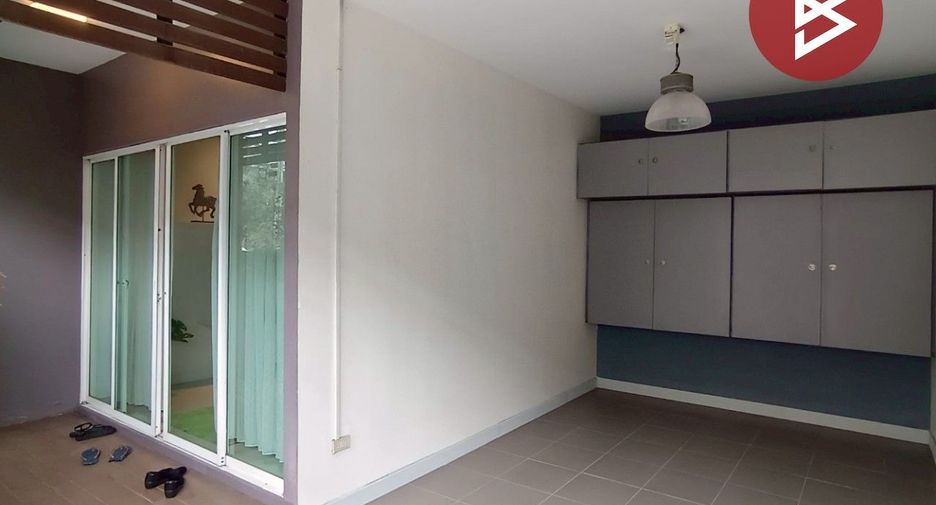 À vendre 3 chambres maison de ville à Bang Phli, Samut Prakan