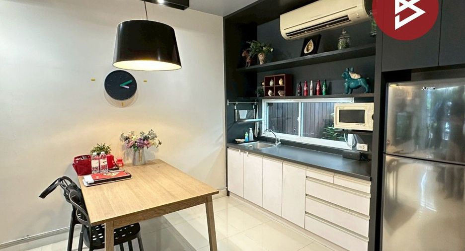 À vendre 3 chambres maison de ville à Bang Phli, Samut Prakan
