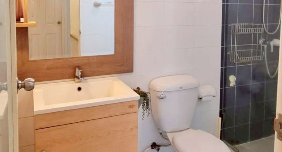 À vendre 3 chambres maison de ville à Bang Phli, Samut Prakan