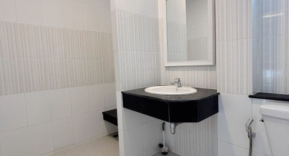 For sale 3 bedrooms house in Bang Phli, Samut Prakan