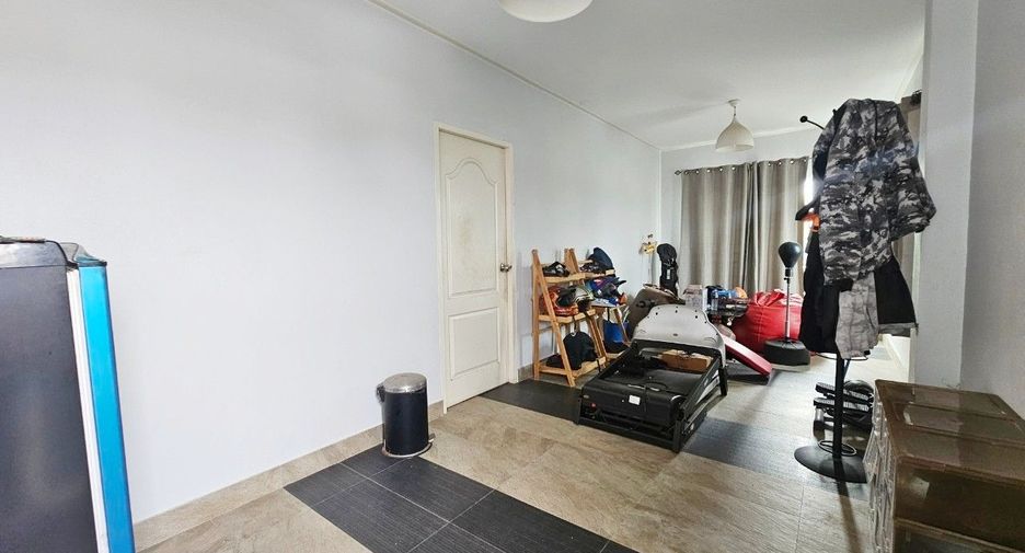 À vendre 5 chambres maison à Mueang Chon Buri, Chonburi