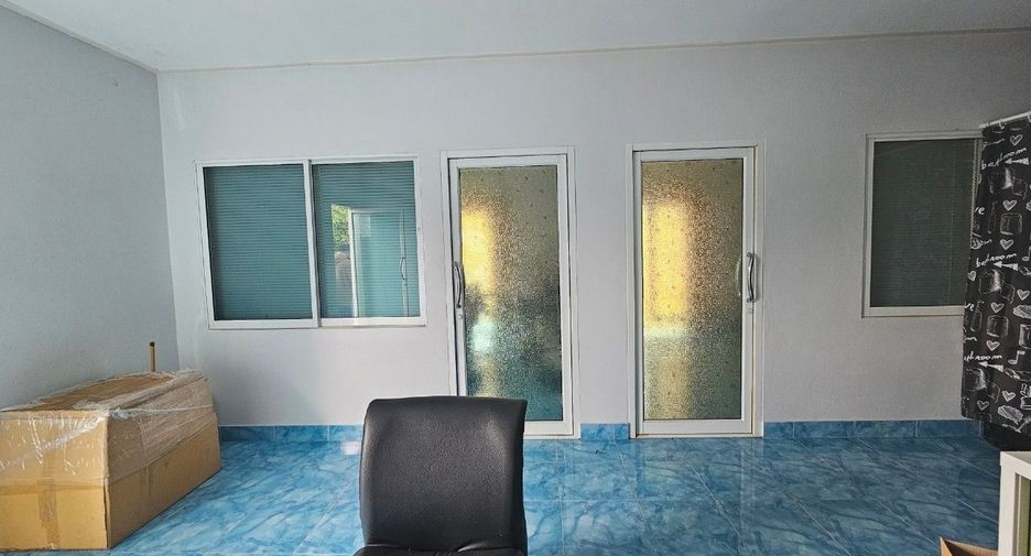 À vendre 5 chambres maison à Mueang Chon Buri, Chonburi