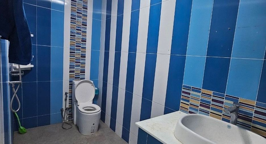 À vendre 5 chambres maison à Mueang Chon Buri, Chonburi
