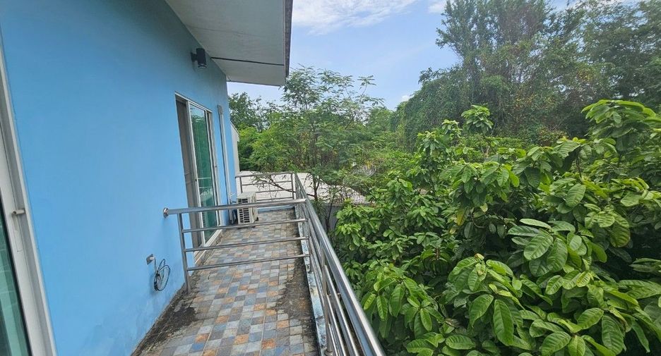 À vendre 5 chambres maison à Mueang Chon Buri, Chonburi