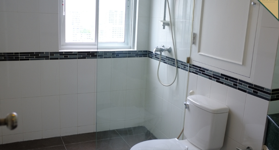 For sale 5 bedrooms condo in Watthana, Bangkok