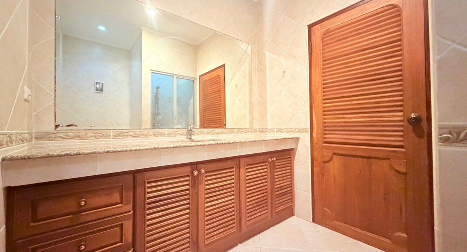 Villa zur Miete mit 3 Zimmer in Bang Lamung, Chonburi