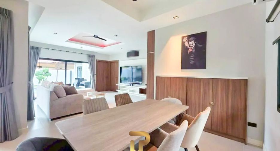 For sale 3 ベッドルーム villa in Huay Yai, Pattaya