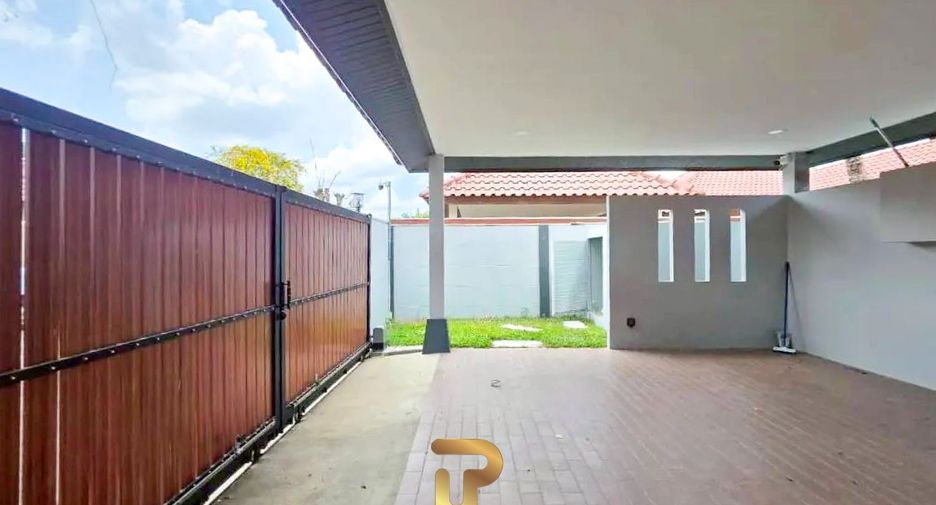 For sale 3 ベッドルーム villa in Huay Yai, Pattaya