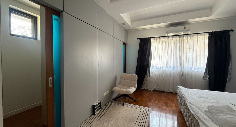 ให้เช่า 5 ห้องนอน บ้านเดี่ยว ใน วัฒนา, กรุงเทพฯ