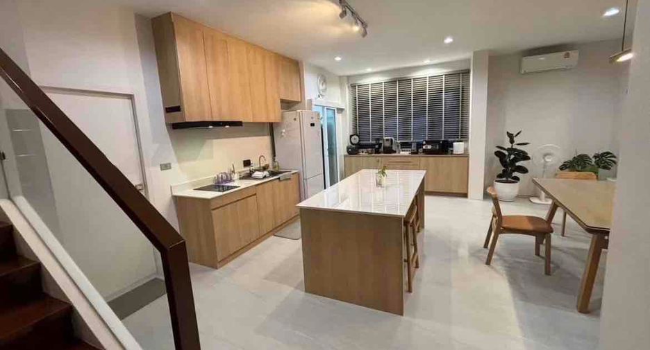 Haus zur Miete mit 4 Zimmer in East Pattaya, Pattaya