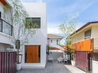 For rent and for sale 5 bedrooms house in Bang Kapi, Bangkok