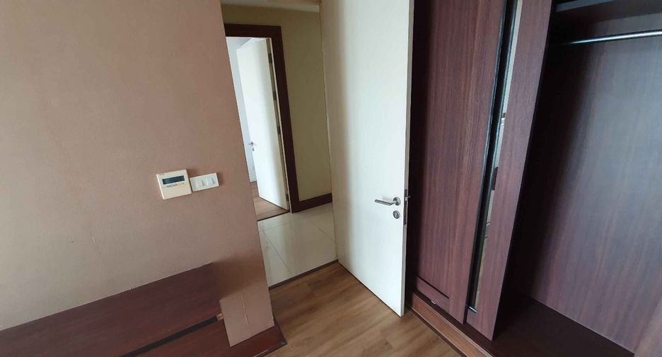 Condo en alquiler de 3 habitaciones en Khlong Toei, Bangkok