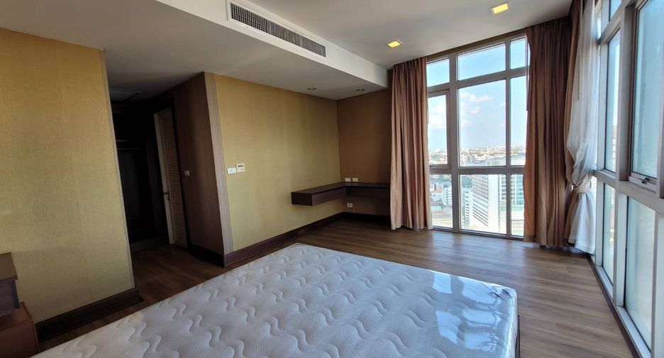 Condo en alquiler de 3 habitaciones en Khlong Toei, Bangkok