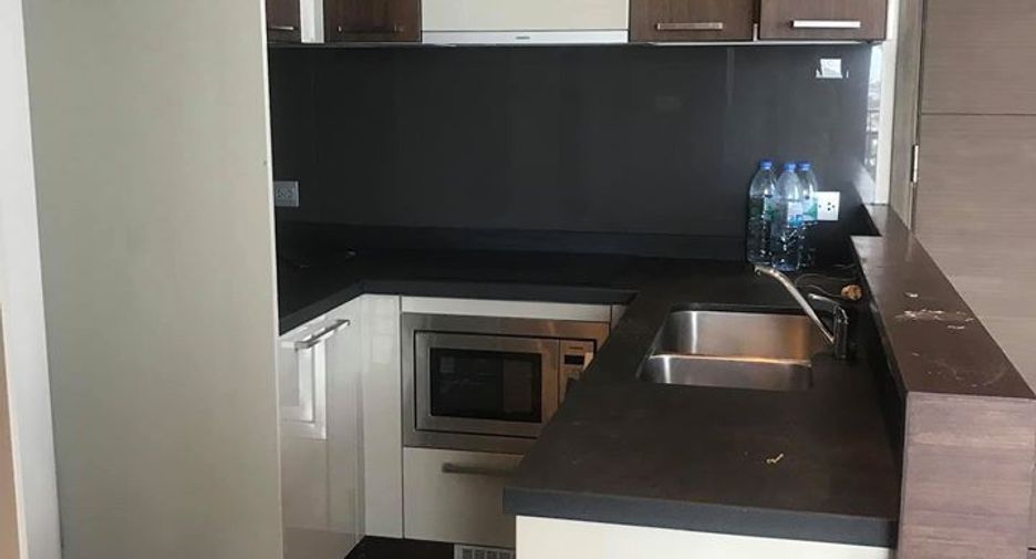 For rent 2 ベッドルーム condo in Watthana, Bangkok