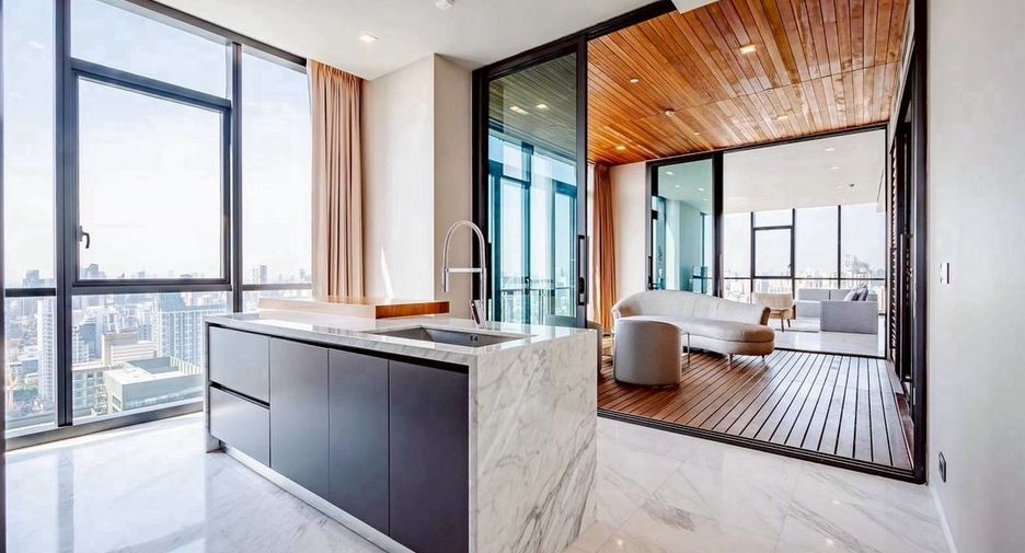 Condo en alquiler y en venta de 3 habitaciones en Watthana, Bangkok