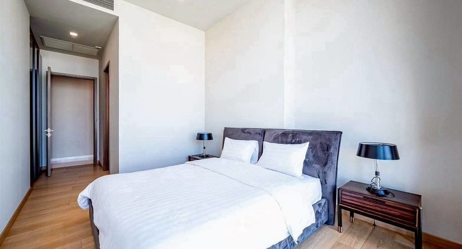 Condo en alquiler y en venta de 3 habitaciones en Watthana, Bangkok