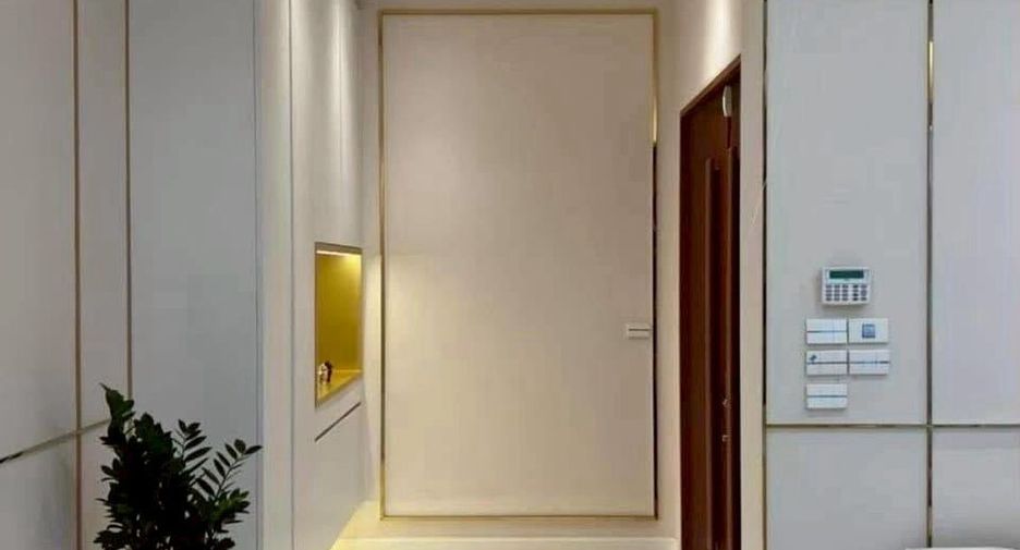 For rent 7 bedrooms house in Phaya Thai, Bangkok