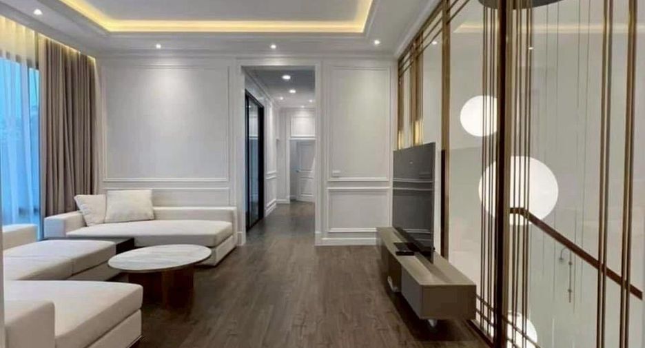 For rent 7 bedrooms house in Phaya Thai, Bangkok