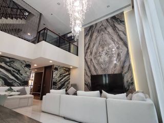 For rent そして for sale 4 ベッドルーム house in Watthana, Bangkok