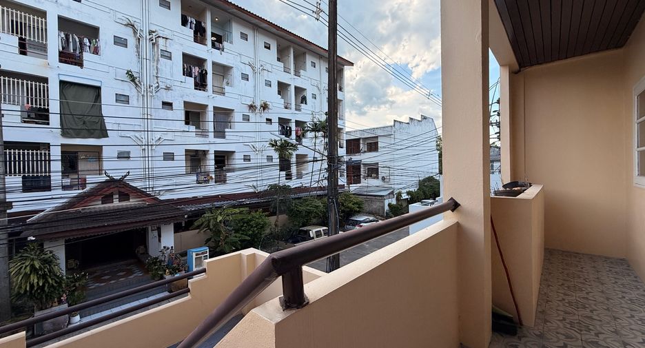 À louer 4 chambres local commercial à Mueang Chiang Mai, Chiang Mai