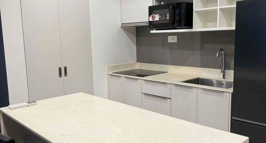 For rent 2 bedrooms condo in Bang Na, Bangkok
