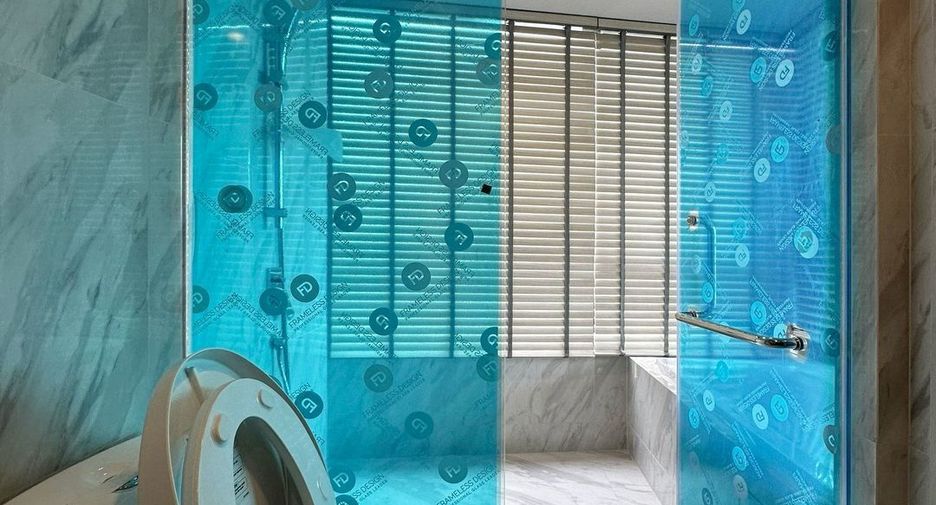Condo en venta de 3 habitaciones en Khlong Toei, Bangkok