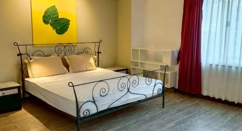 For rent 3 ベッドルーム condo in Khlong Toei, Bangkok
