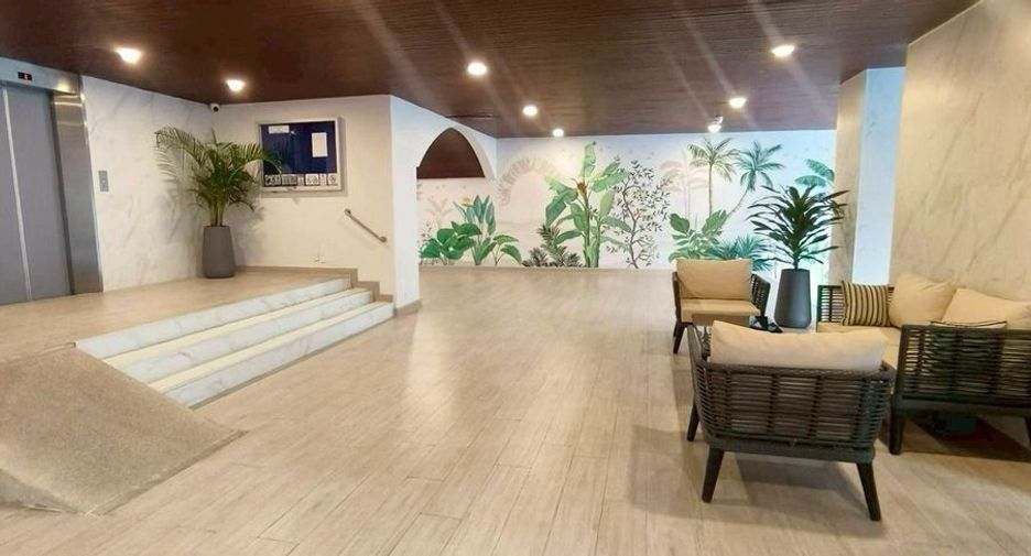 For rent 3 ベッドルーム condo in Khlong Toei, Bangkok