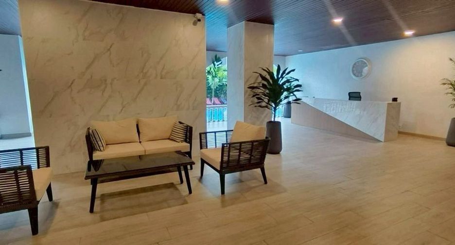 For rent 3 ベッドルーム condo in Khlong Toei, Bangkok