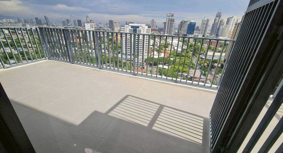 Wohnung zur Miete und zum Kauf mit 3 Zimmer in Watthana, Bangkok
