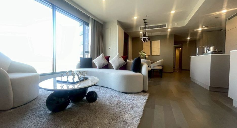 For rent 3 bedrooms condo in Khlong Toei, Bangkok