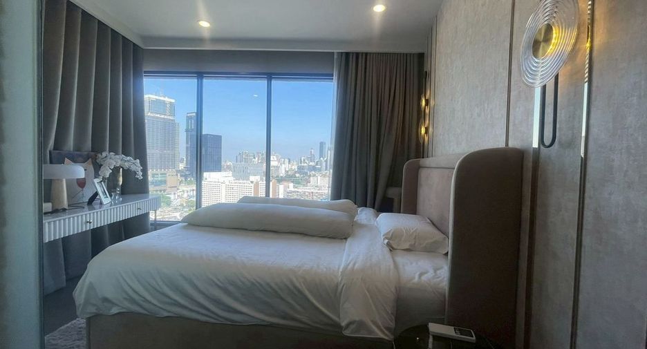 For rent 3 bedrooms condo in Khlong Toei, Bangkok